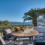 펜션 Seaside House For 10 캔디아