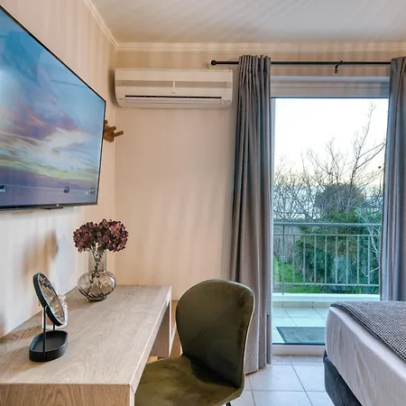 Prázdninový dům Seaside House For 10 *