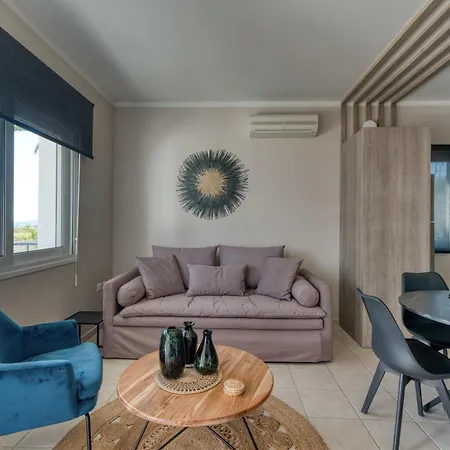 Dom wakacyjny Seaside House For 10 Kandia