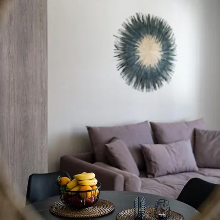 Seaside House For 10 Kandia