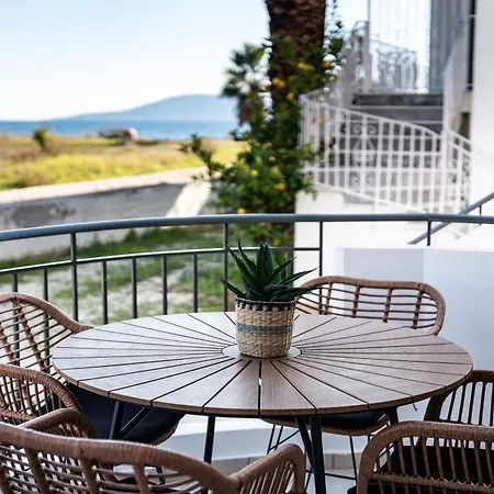 Dom wakacyjny Seaside House For 10 Kandia