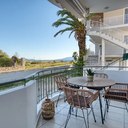 Dom wakacyjny Seaside House For 10 *