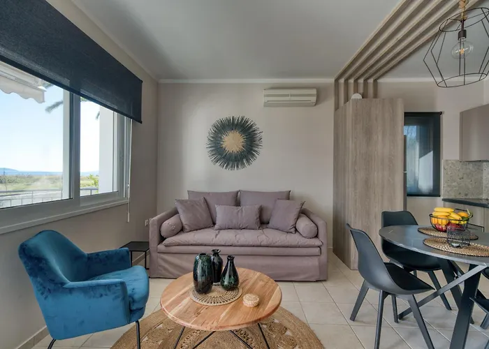 Semesterbostad Seaside House For 10 Kandia