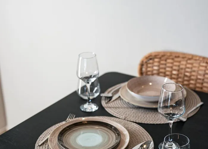 Seaside House For 10 Kandia