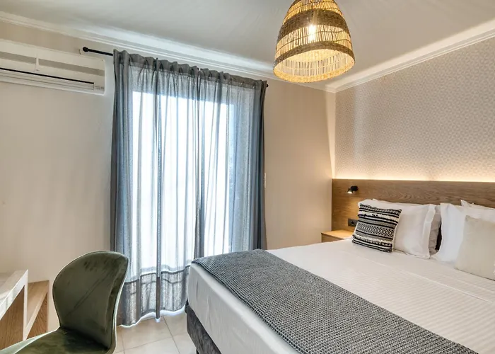 Seaside House For 10 *