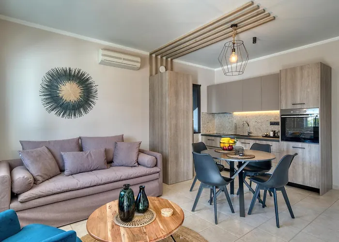 Seaside House For 10 * Kandia